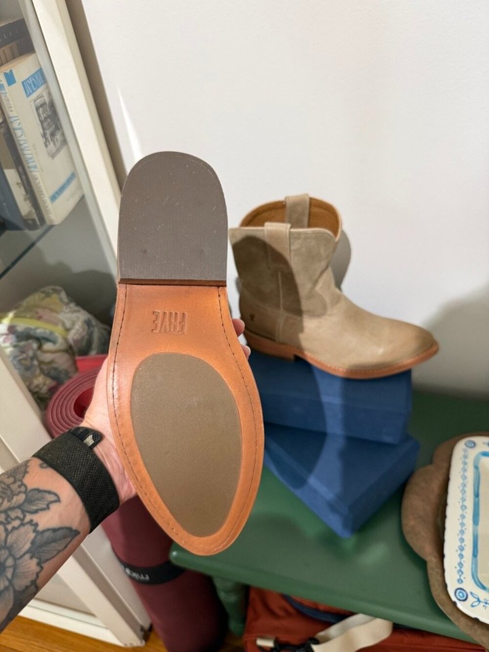 Frye, The Billy Short bootie in eucalyptus, size 7 - Picture 4 of 7